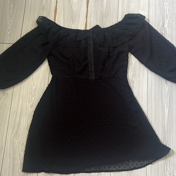 Black corset mesh ruffle neck dress with sleeves - Picture 2 of 6